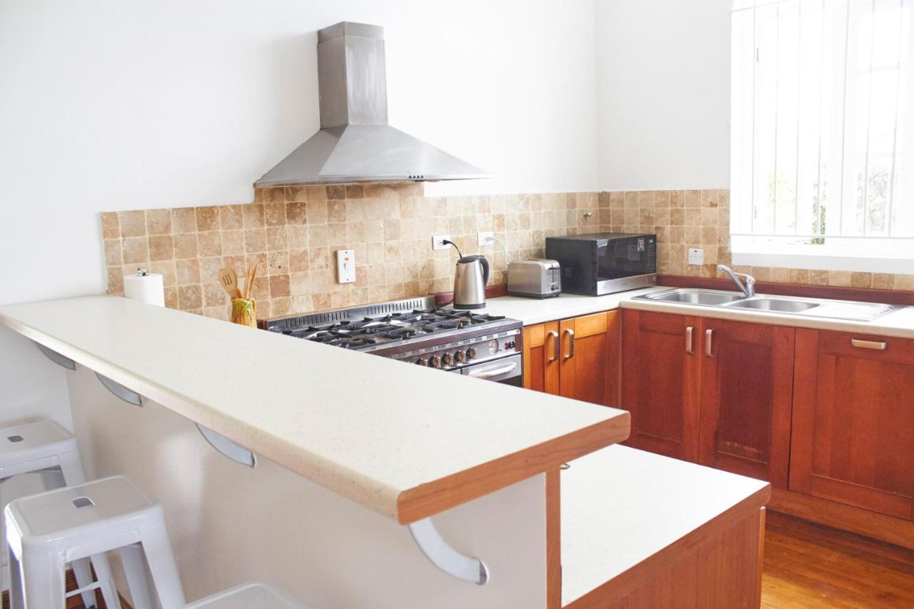 Hummingbird Vila Saint James Exterior foto